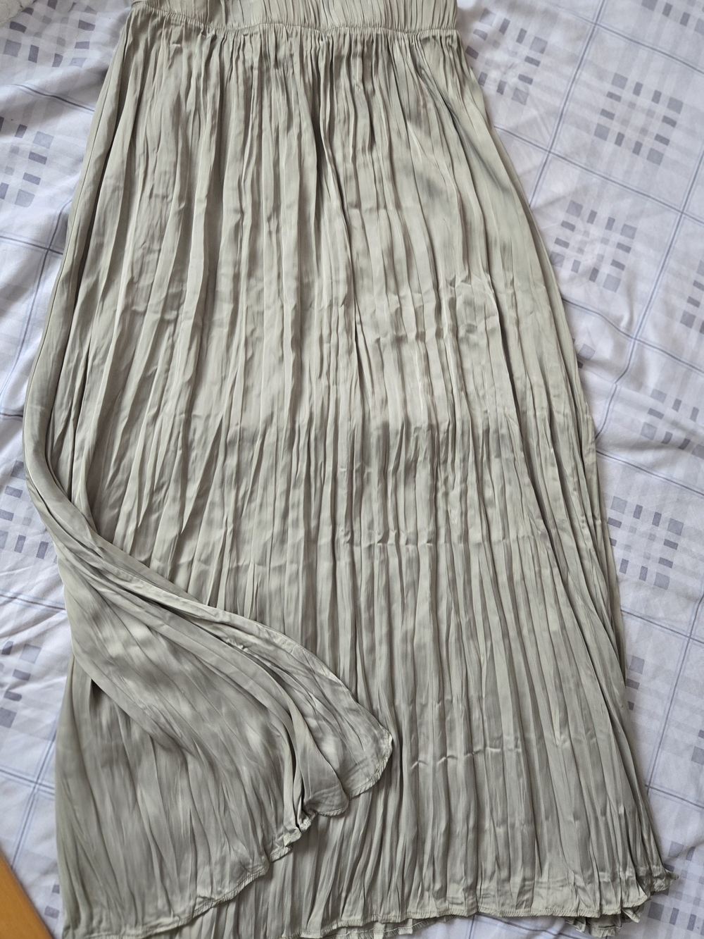 Suzy Shier Pleated Maxi Skirt in Sage